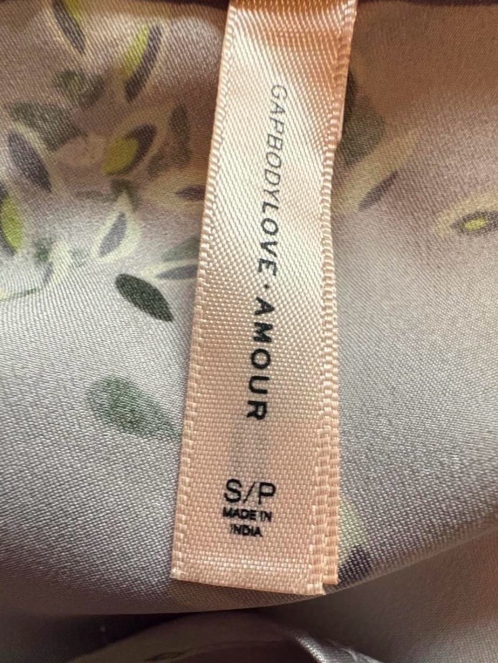 Gap Body Love Silver Camisole Sz S - Picture 4 of 5